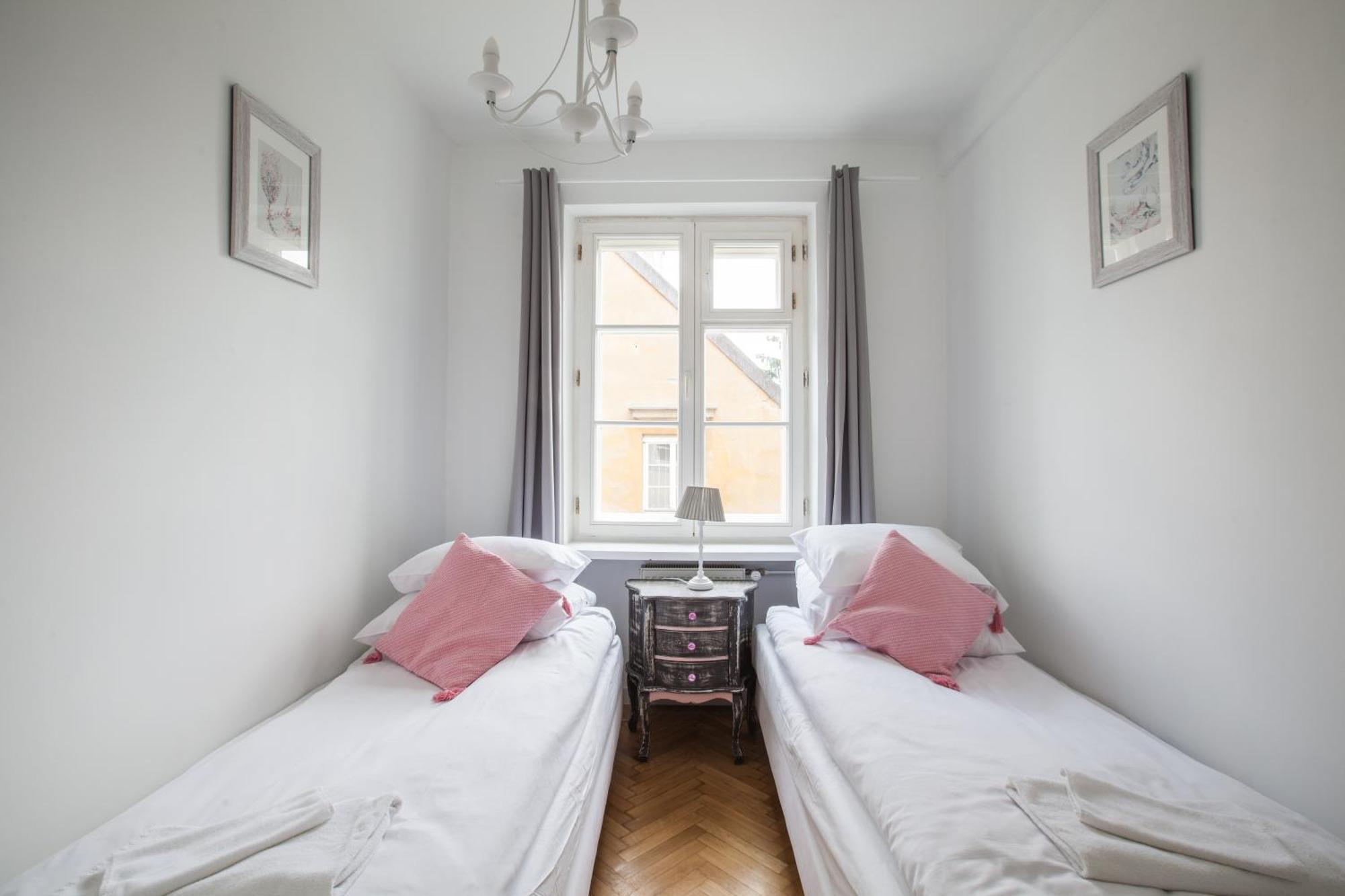 Ego Apartments Old Town II Varsó Szoba fotó
